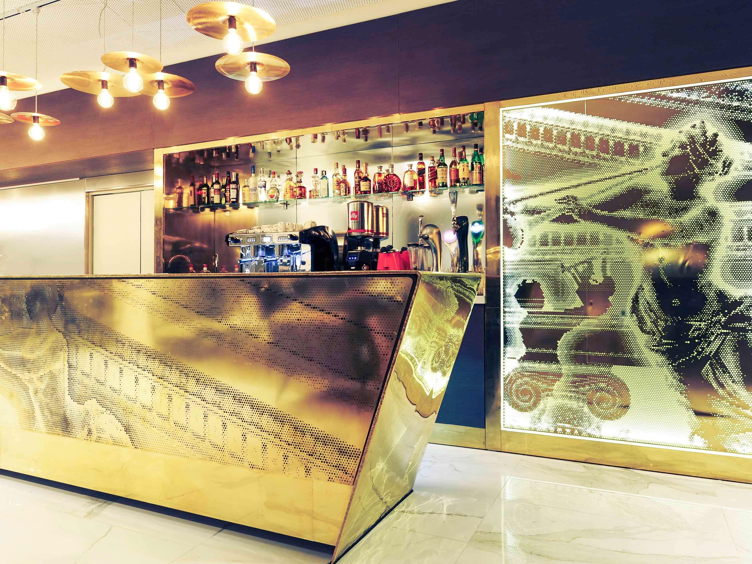 Mercure Bucharest City Center Buitenkant foto